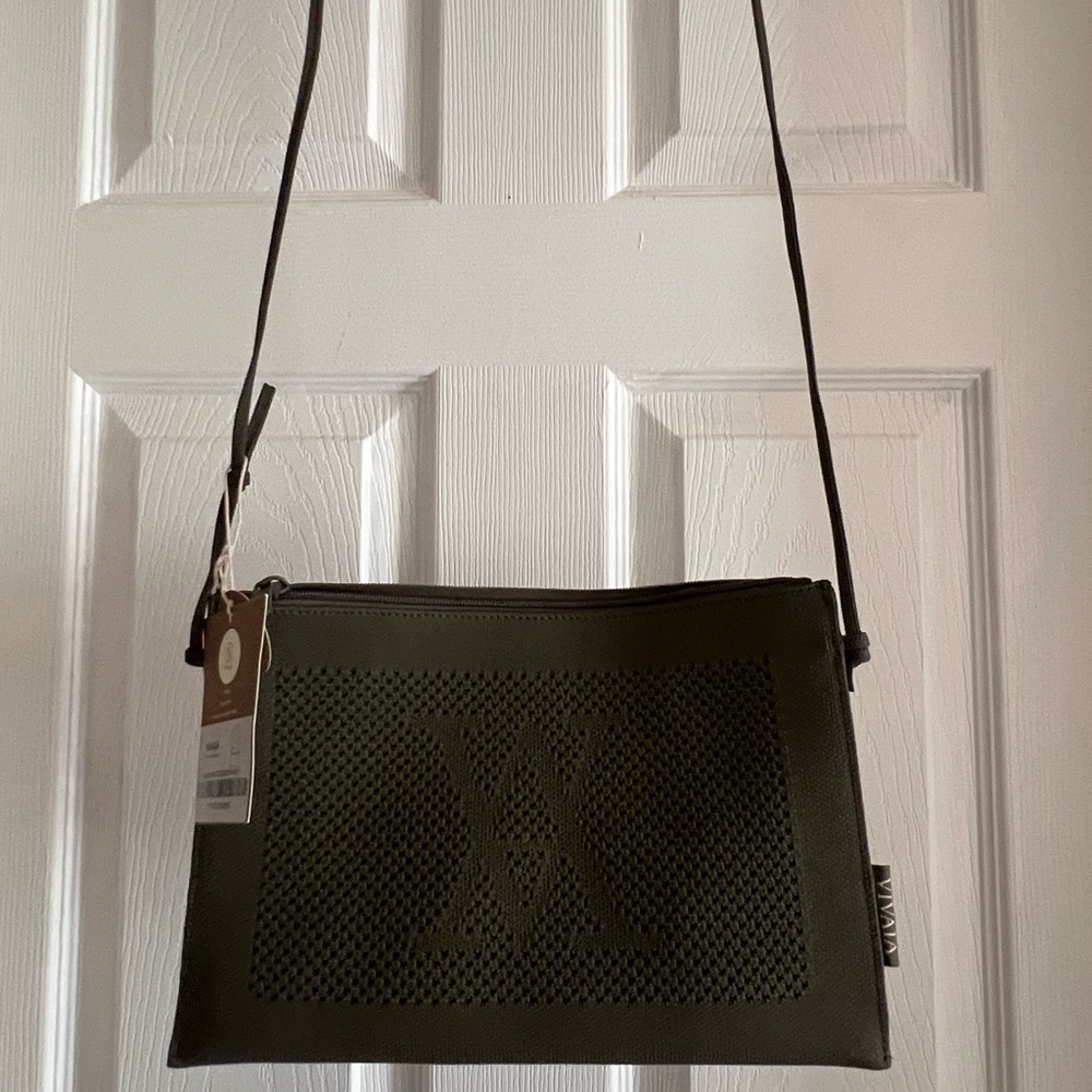 Vivaia Lucy The Envelope Crossbody Bag - Picture 7 of 12